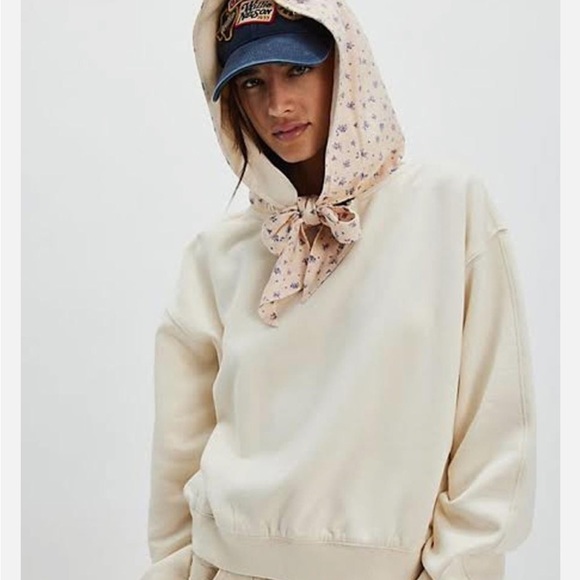 Free People Tops - Free People buttercup headscarf Cream Sweatshirt with Floral Hood